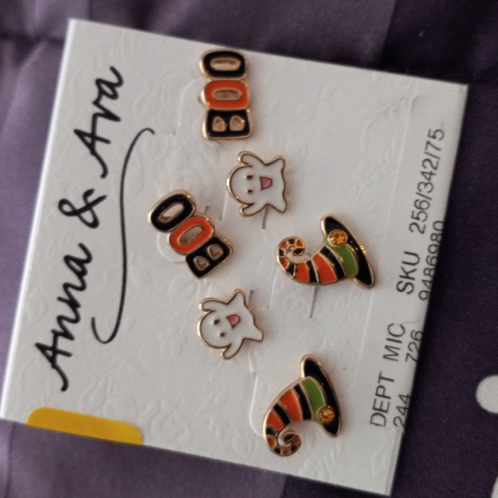 Anna & Ava Halloween earrings